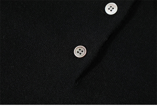 미우미우 24SS 로고 울 니트 폴로 티셔츠