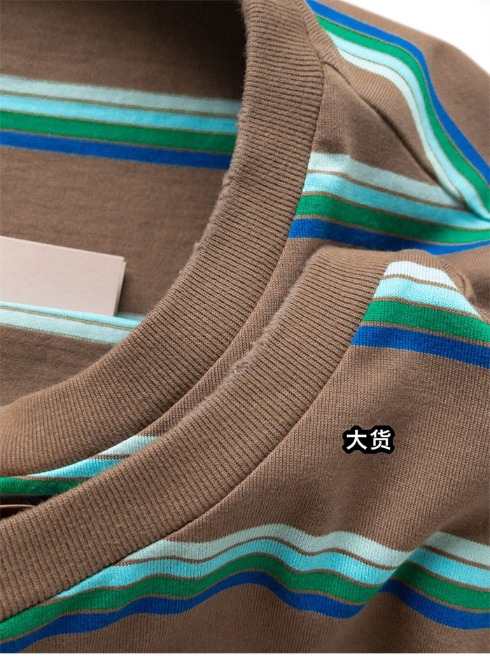 미우미우 로고 패치 스트라이프 반팔 티셔츠