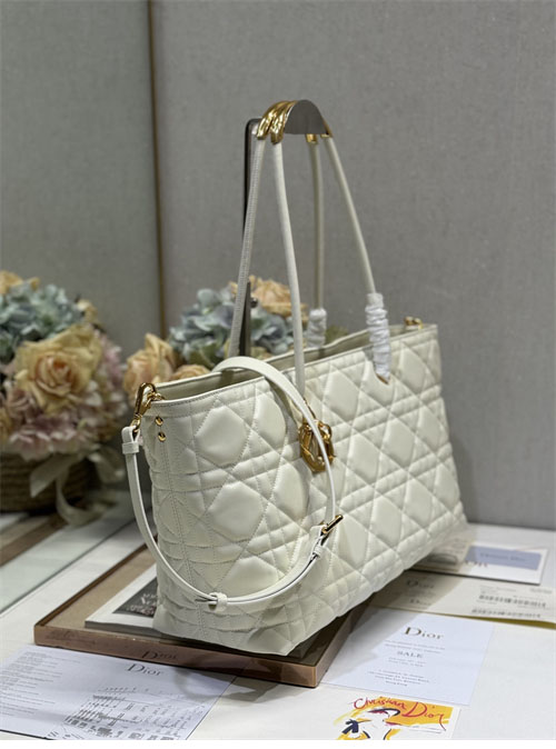 디올 뚜주흐 백 라지 화이트 매크로 까나쥬