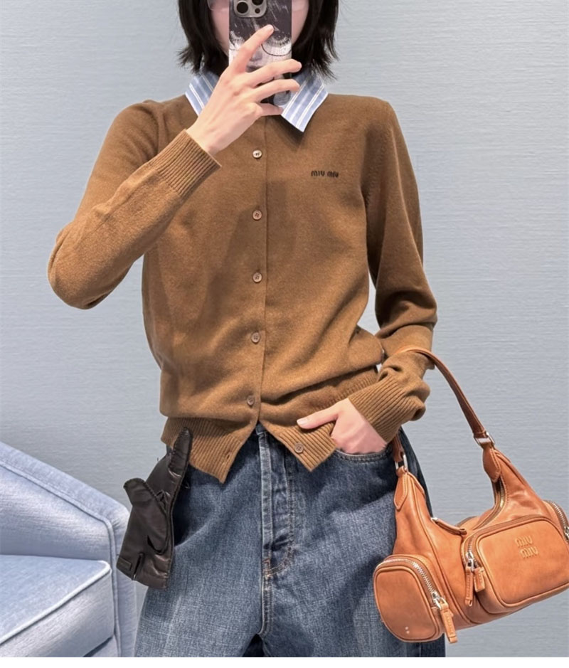 미우미우 카라 엠벨리시드 캐시미어 가디건