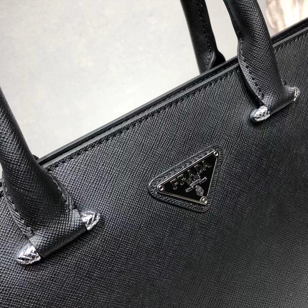 프라다 Saffiano Tote