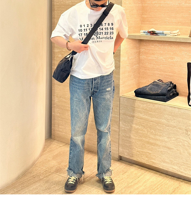 메종마르지엘라 MM6 시그니처 520 넘버 반팔 티셔츠