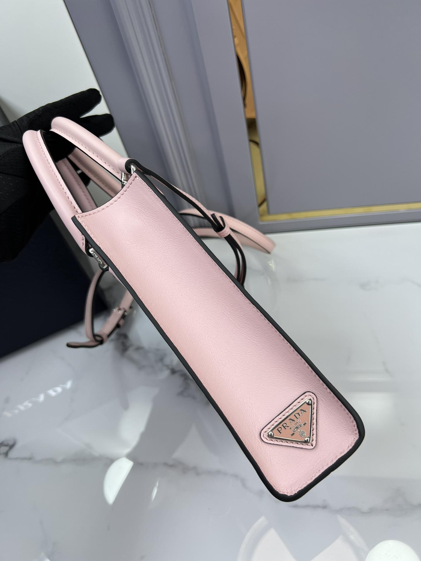 프라다 Leather Handbag