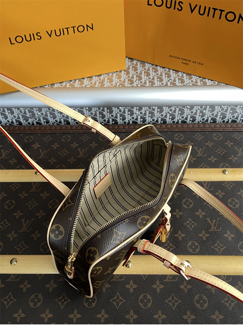 루이비통 행 온 핸드백 캔버스 모노그램 M47031