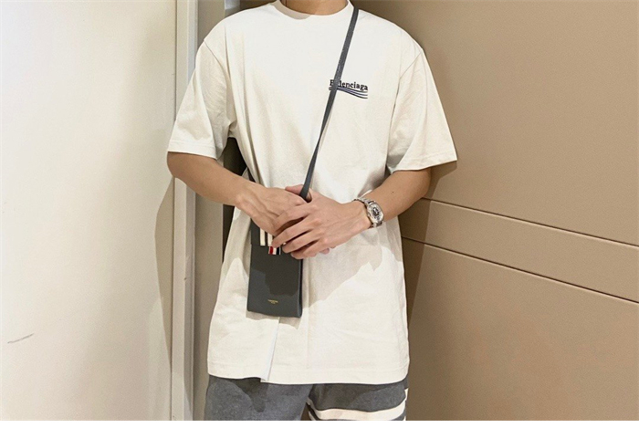 발렌시아가 웨이브로고 자수 반팔 티셔츠