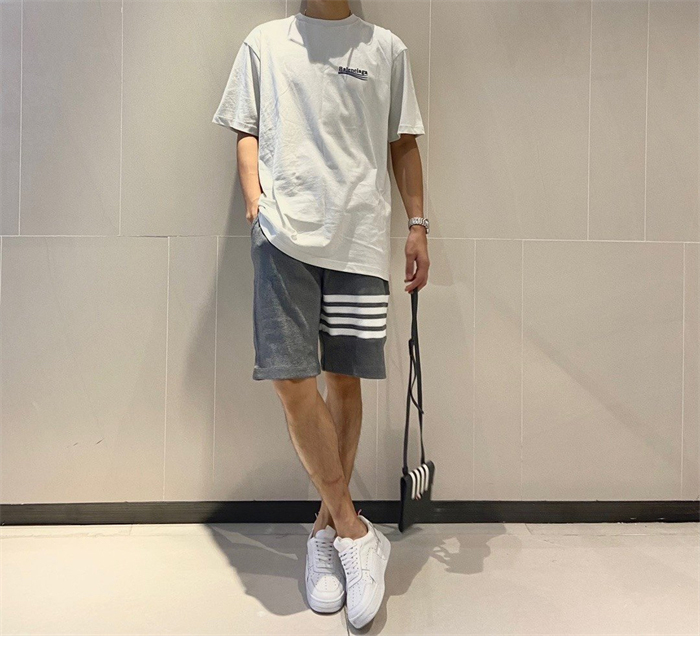 발렌시아가 웨이브로고 자수 반팔 티셔츠