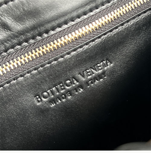 보테가 베네타 스윙 백 764073