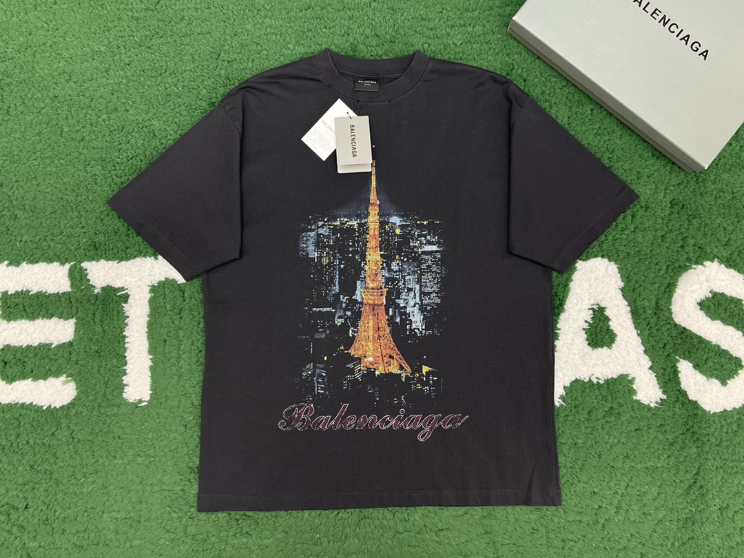 발렌시아가 파리 리버티 문 미디엄 핏 반팔 티셔츠 “2COLOR”