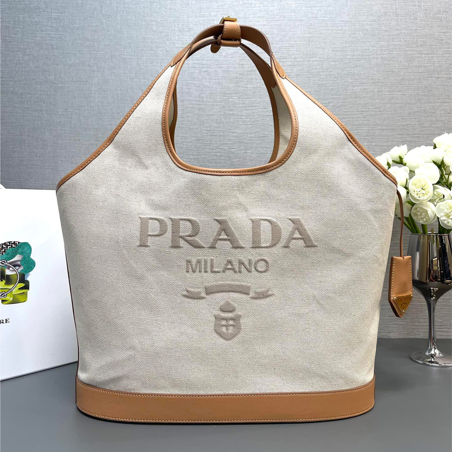 프라다 린넨 레더 버클 백 37.5*30*13CM