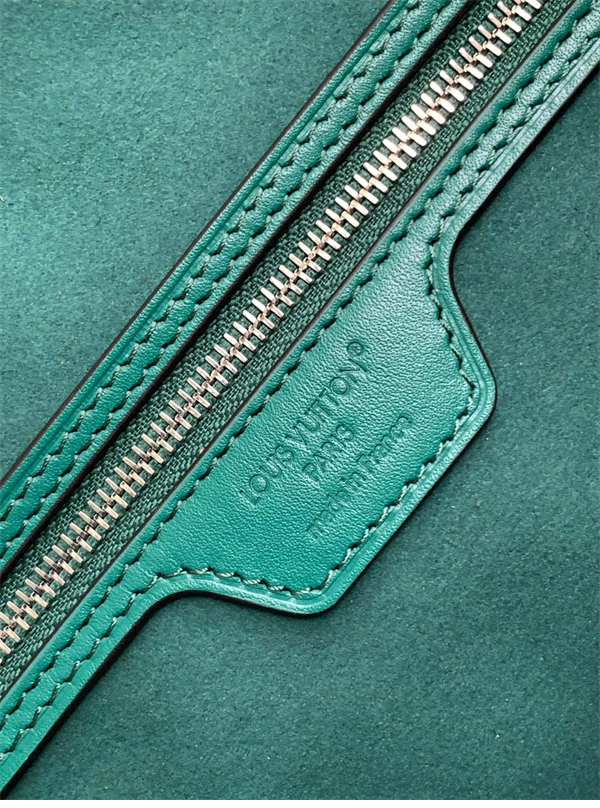 루이비통 에삐 네버풀 MM 토트백