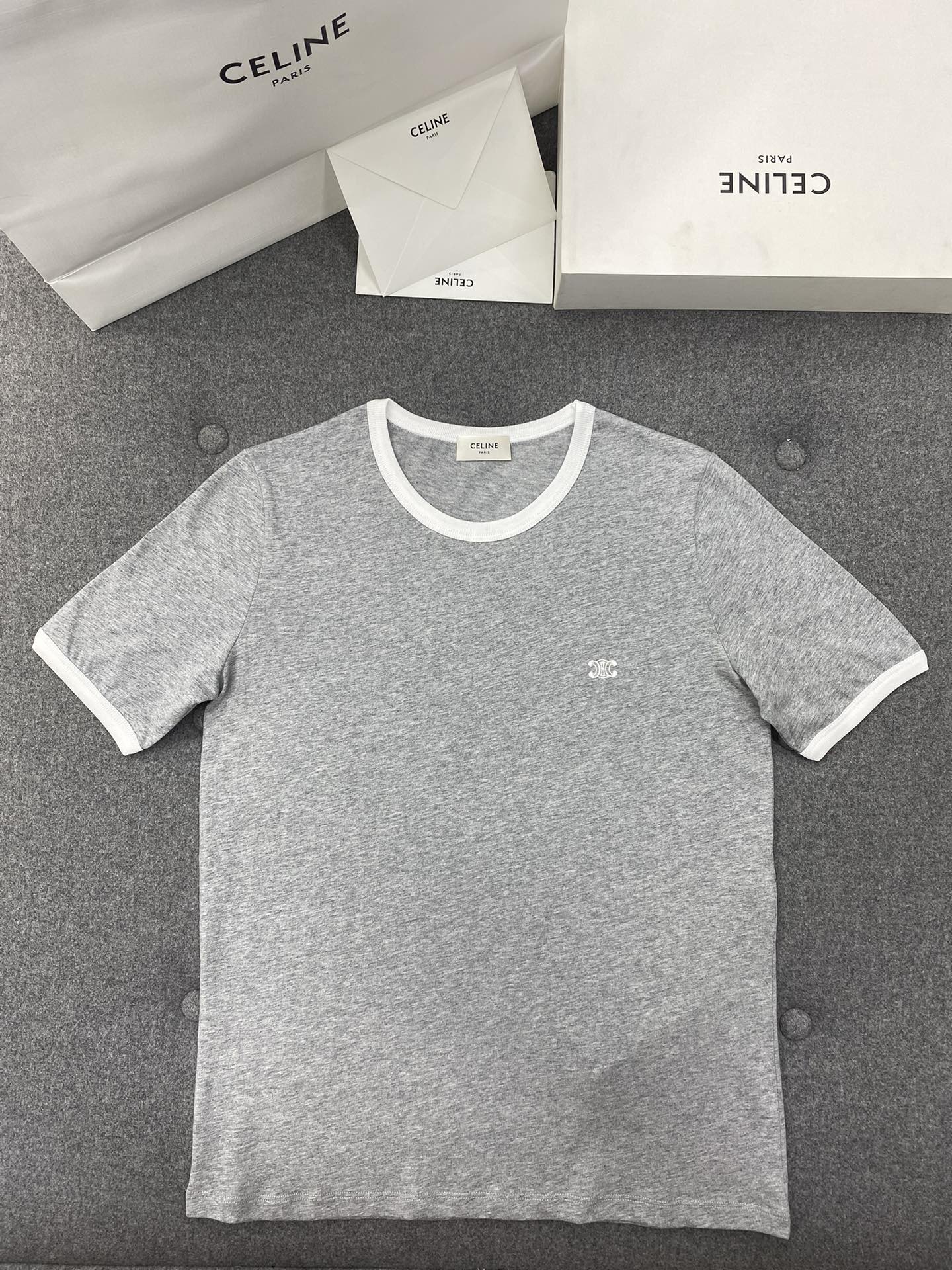 셀린느 70’S 트리옹프 코튼 저지 반팔 티셔츠