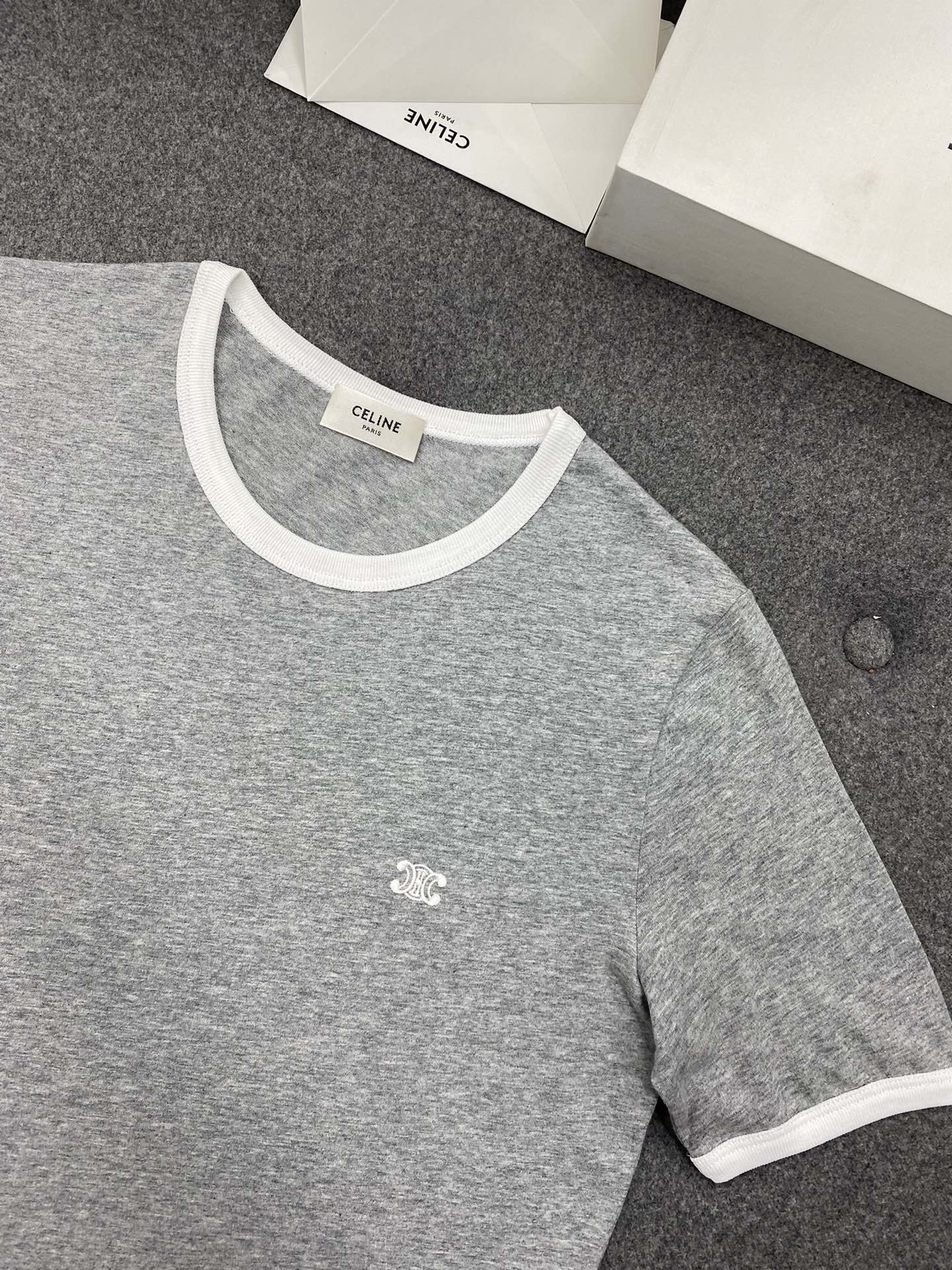 셀린느 70’S 트리옹프 코튼 저지 반팔 티셔츠