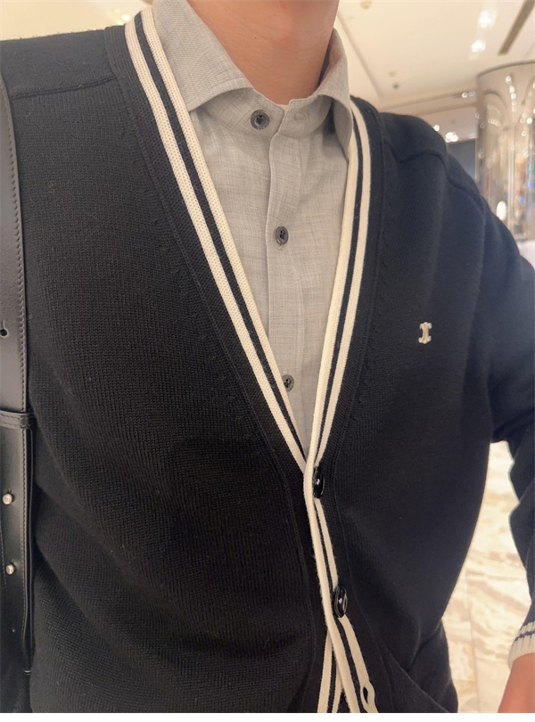 셀린느 트리옹프 V넥 울 가디건