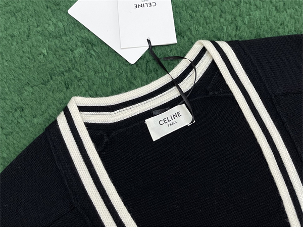 셀린느 트리옹프 V넥 울 가디건