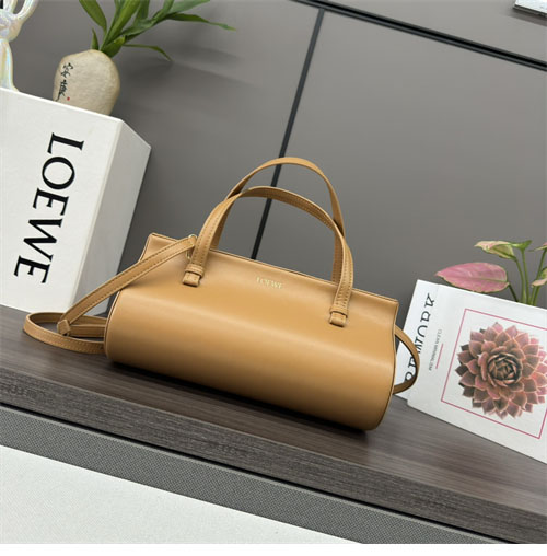 로에베 스몰 클래스프 백