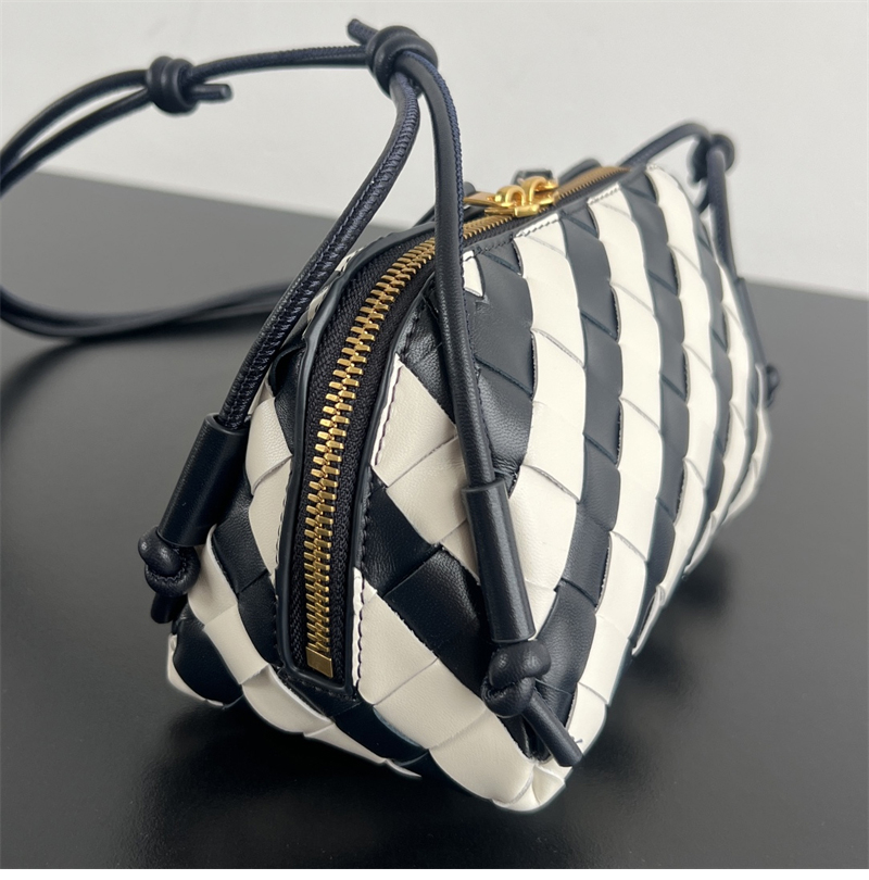 보테가베네타 인트레치아토 콘서트 파우치