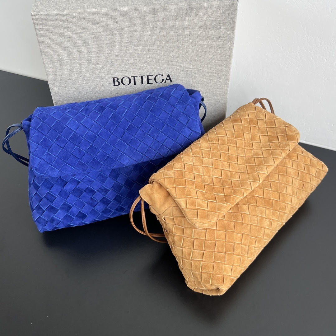 보테가베네타 스웨이드 지오르노 더스트 숄더 백 857657