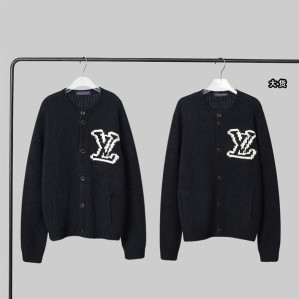 루이비통 청키 인타르시아 시그니처 가디건