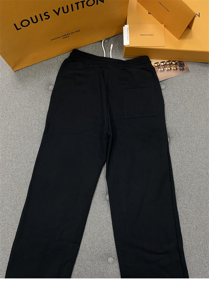 루이비통 스테이플 핀 자수 시그니처 팬츠