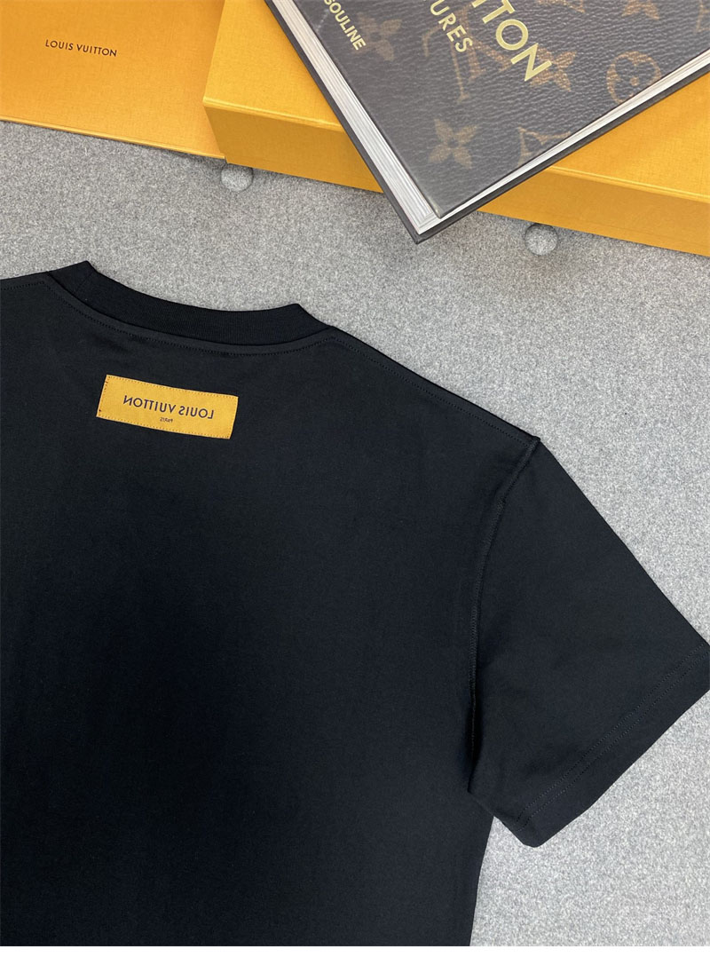 루이비통 LV 엠보스드 반팔 티셔츠