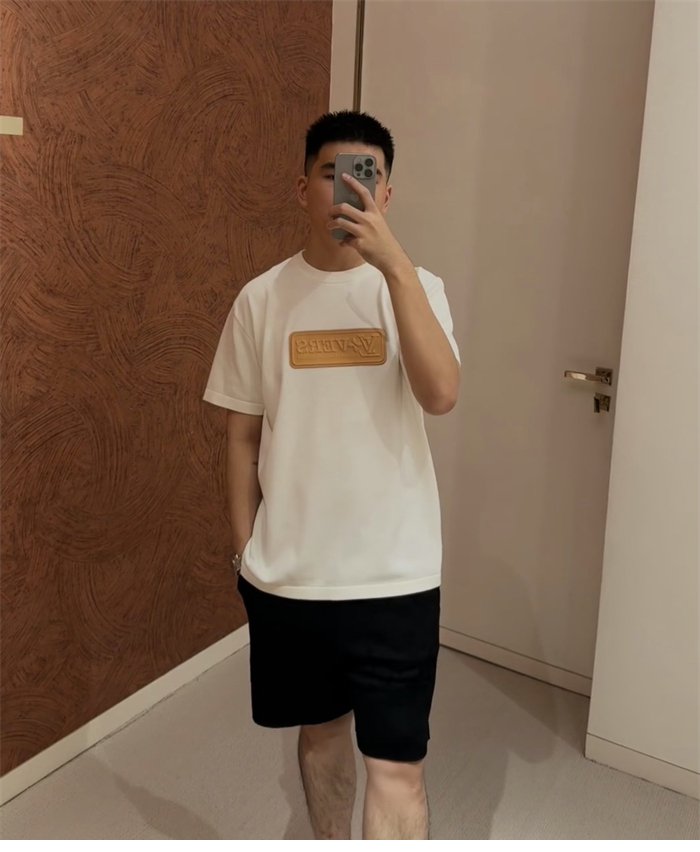 루이비통 LV 러버스 VVN 패치 반팔 티셔츠