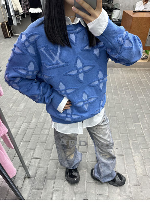 루이비통 25ss 빅 모노그램 스웨터