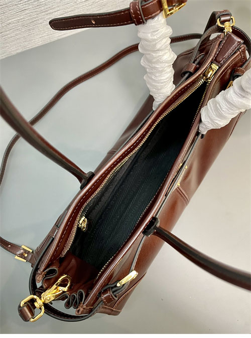 프라다 소프트 룩스 핸드백 미디엄