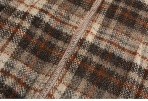 셀린느 트리오페 로고 자수 배색 체크 테디 자켓