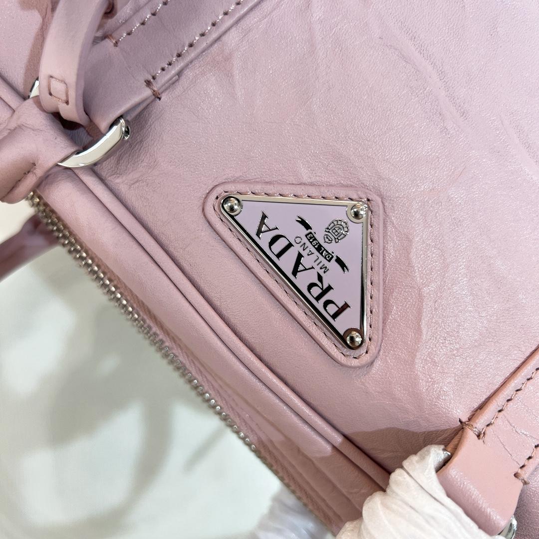 프라다 Nappa Antique Leather Top Handle