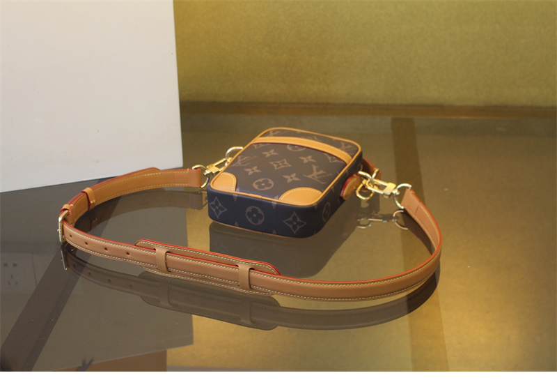 루이비통 다뉴브 핸드백 모노그램 M14106