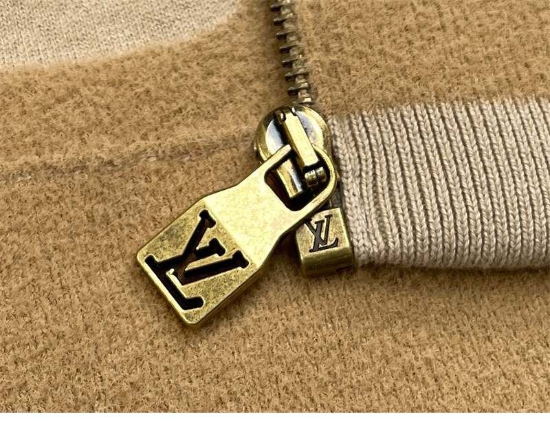 루이비통 하우스 시그니처 니트 트랙 탑