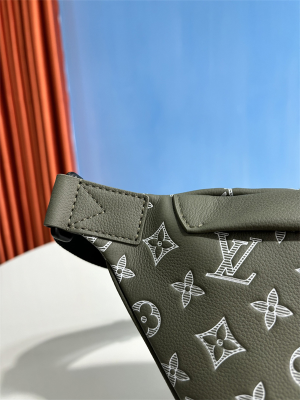 루이비통 디스커버리 범백 그린 쉐도우 모노그램 M12508