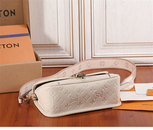 루이비통 다이앤 모노그램 앙프랭뜨 레더 숄더 겸 크로스백 M46388