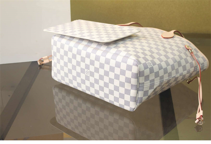 루이비통 다미에 아주르 네버풀 MM N41361