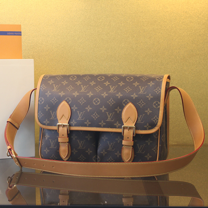 루이비통 사첼 메신져 백 모노그램 M14723