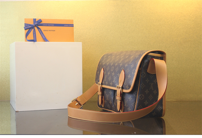 루이비통 사첼 메신져 백 모노그램 M14723