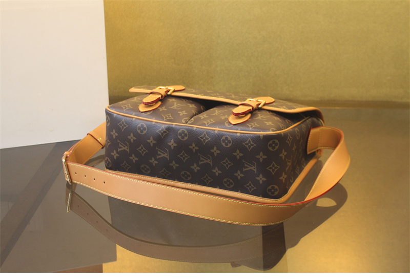 루이비통 사첼 메신져 백 모노그램 M14723