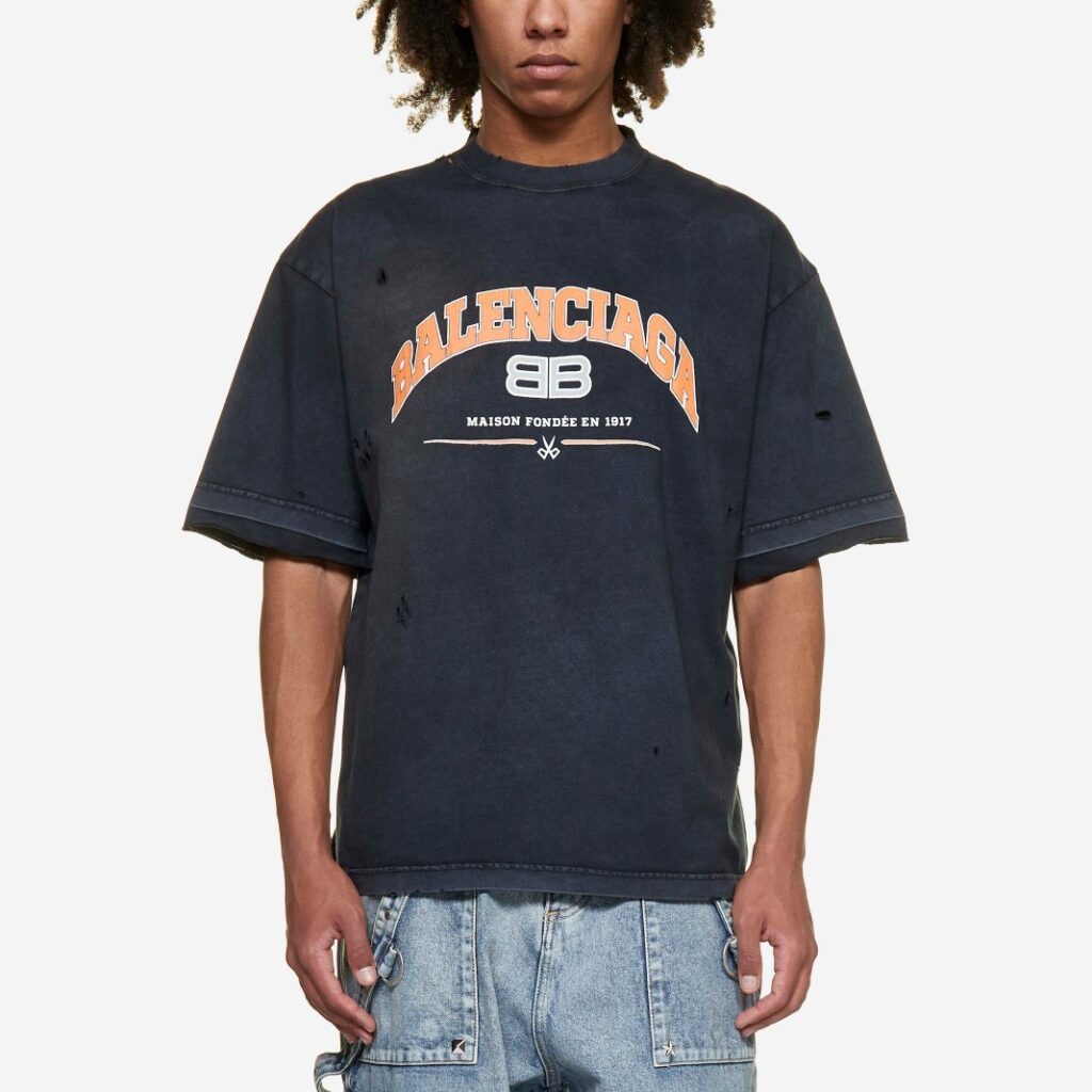 발렌시아가 MAISON 로고 반팔 티셔츠 블랙