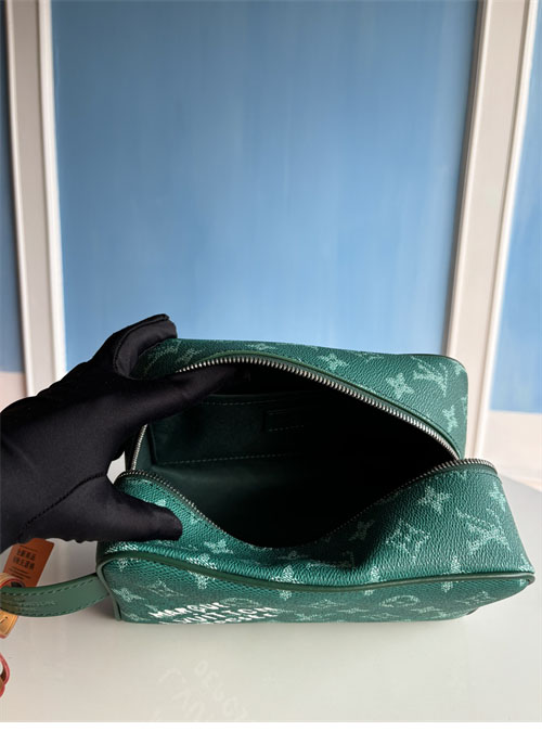 루이비통 락커 돕 키트 헤리티지 모노그램 M12688