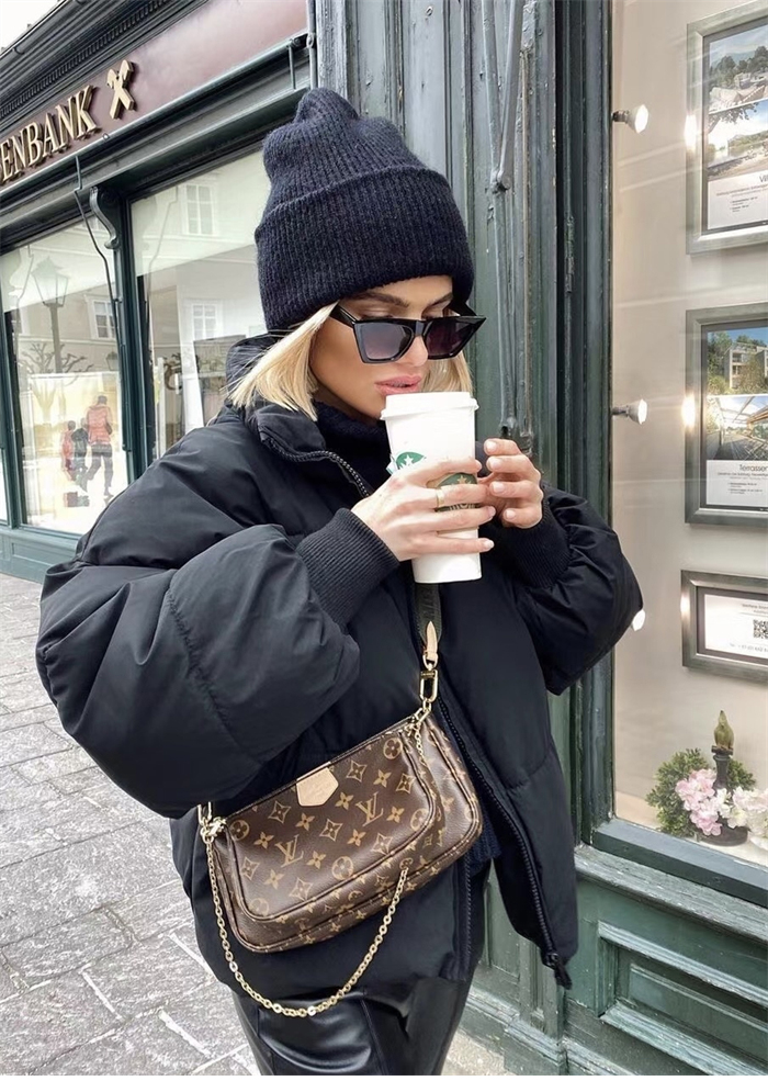 루이비통 멀티 포쉐트 악세수아 모노그램 M44813