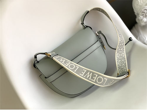 로에베 스몰 게이트백