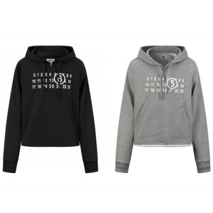 메종마르지엘라 MM6 넘버드 로고 프린트 반집업 후디