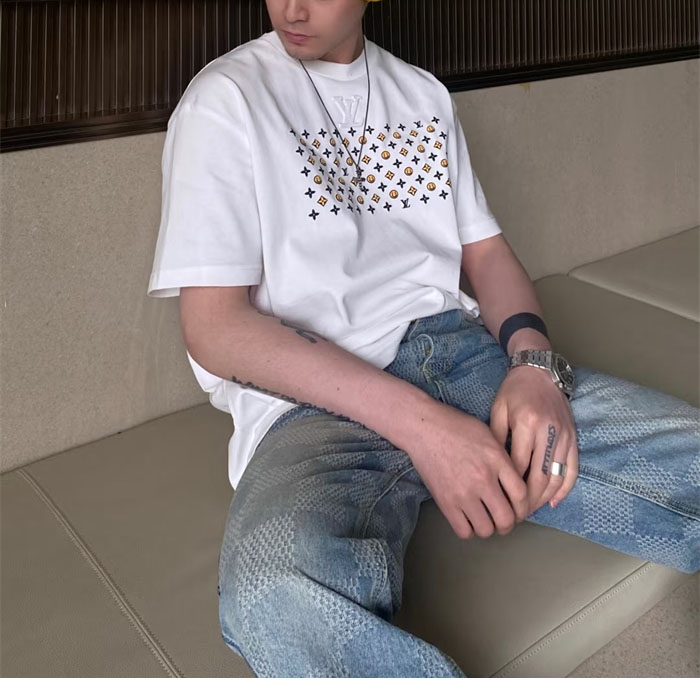 루이비통 x CPFM 스마일리 페이스 반팔 티셔츠