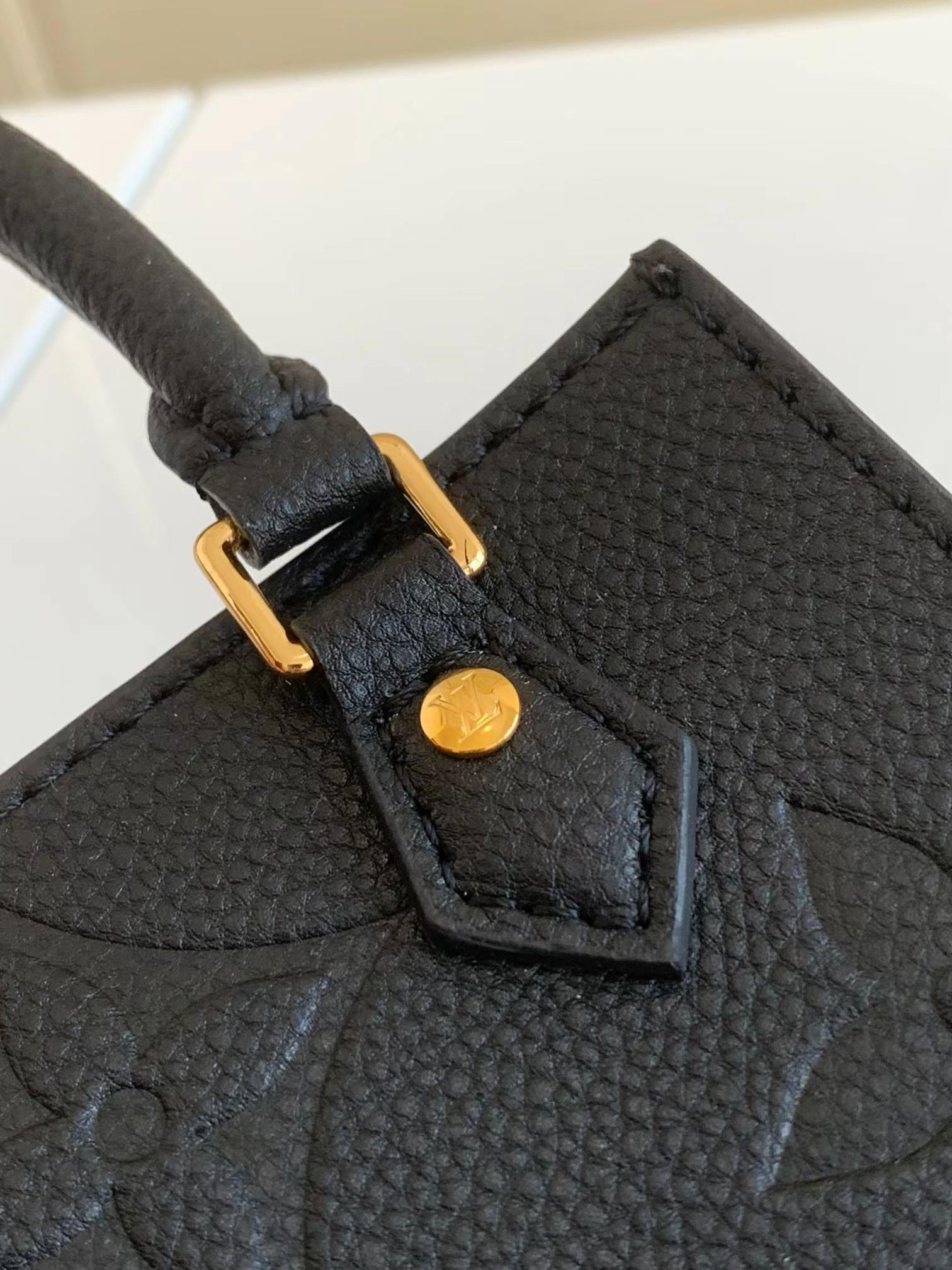 Louis Vuitton Petit Sac Plat