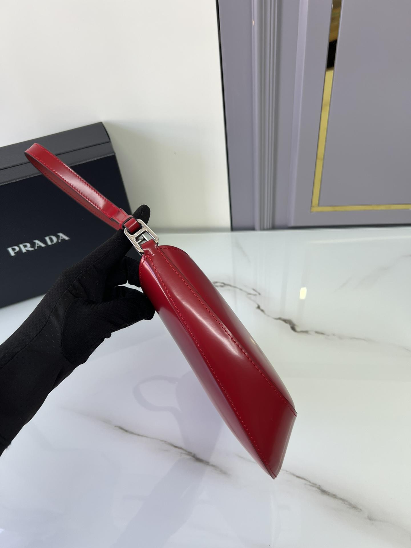 프라다 Cleo Brushed Leather Shoulder