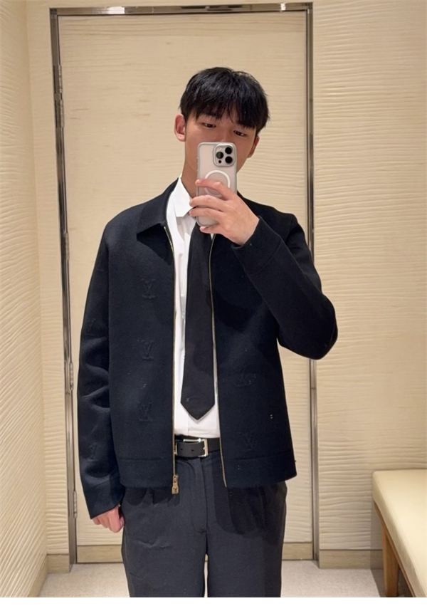 루이비통 모노그램 LV 엠보스드 울 블루종