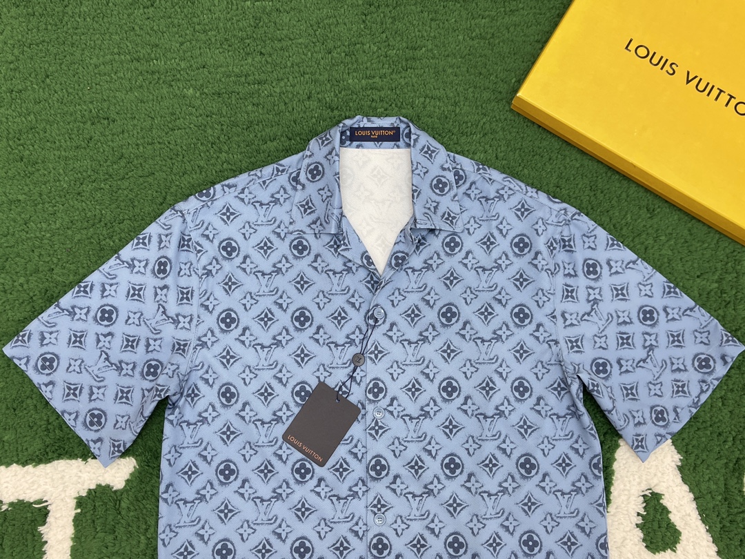 루이비통 24SS 실크 모노그램 쇼트 슬리브 셔츠