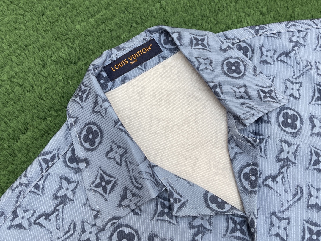 루이비통 24SS 실크 모노그램 쇼트 슬리브 셔츠