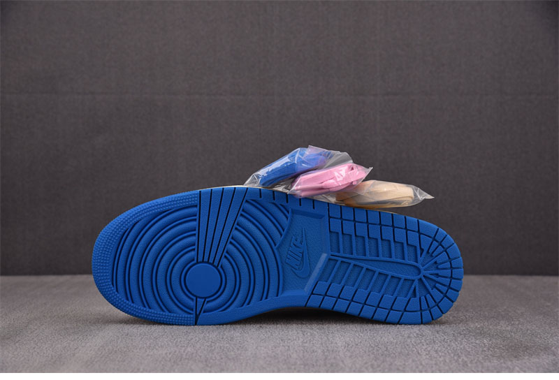 나이키 x 트레비스 스캇 에어조던1 로우 OG SP 밀리터리 블루 DM7866-104