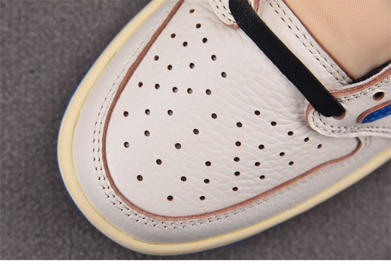 나이키 x 트레비스 스캇 에어조던1 로우 OG SP 밀리터리 블루 DM7866-104